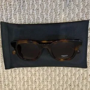 Vera Wang | Accessories | Vera Wang V465 Sunglasses In  display picture 2